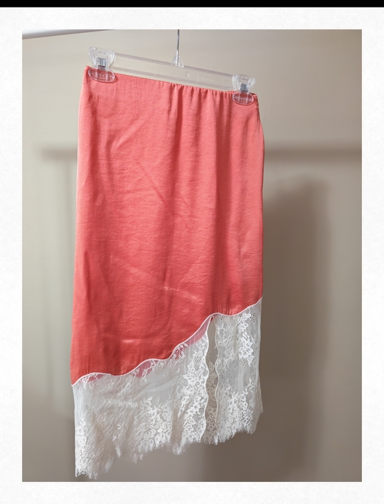 Aritzia Dresses & Skirts - Wilfred Coral Elastic-Waist Satin Skirt